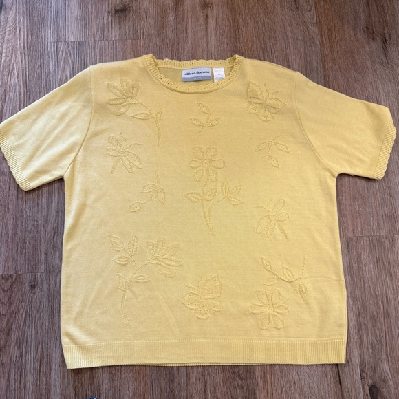 Vtg Alfred Dunner Short Sleeve Sweater Women’s LP Yellow Daisy Flower Butterfly - Picture 1 of 8